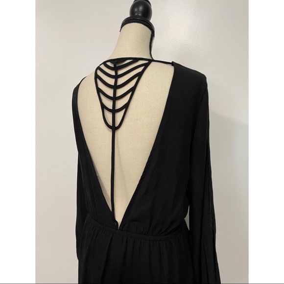 *SOLD* Ya Los Angeles Chiffon Long Sleeves Romper Shorts Cut Out Black Size L - Picture 4 of 7